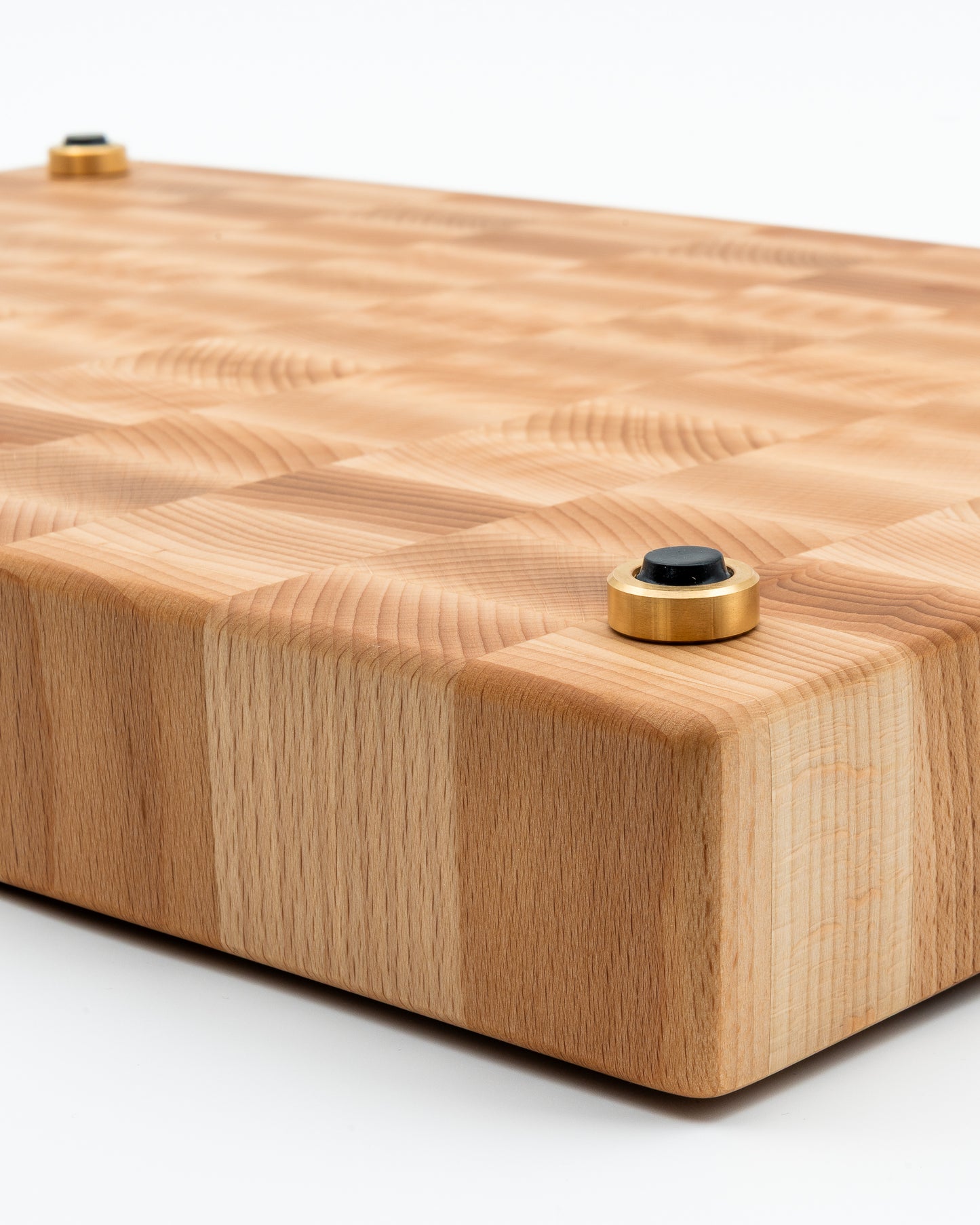 End Grain Cutting Board with Optical Illusion pattern inlay